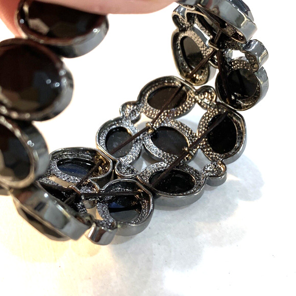 Black Beaded Stretch Bracelet Silvertone Metal Elegant Chic Cuff Fashion Jewelry - Picture 4 of 5